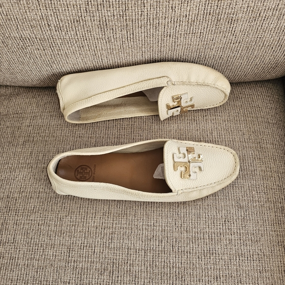 Tory Burch Lowell Driving Moc - Picture 4 of 12